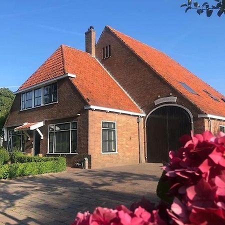Rustig Logeerverblijf Aan De Rand Van De Stad Lekkum Zewnętrze zdjęcie